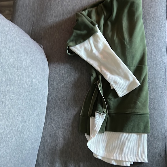 Mens Size S Army Green Sweater with White Thermal - Picture 3 of 4